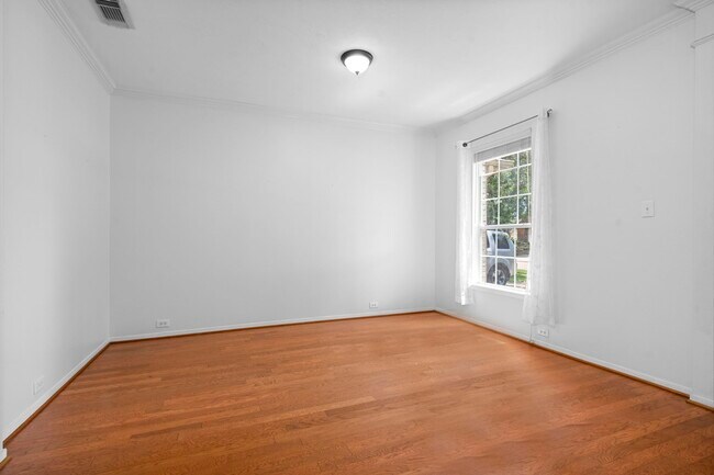 Building Photo - 6914 Grants Hollow Ln