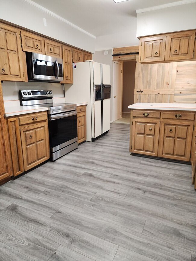 Building Photo - Welcome Home! Beautiful house in Lakewood!