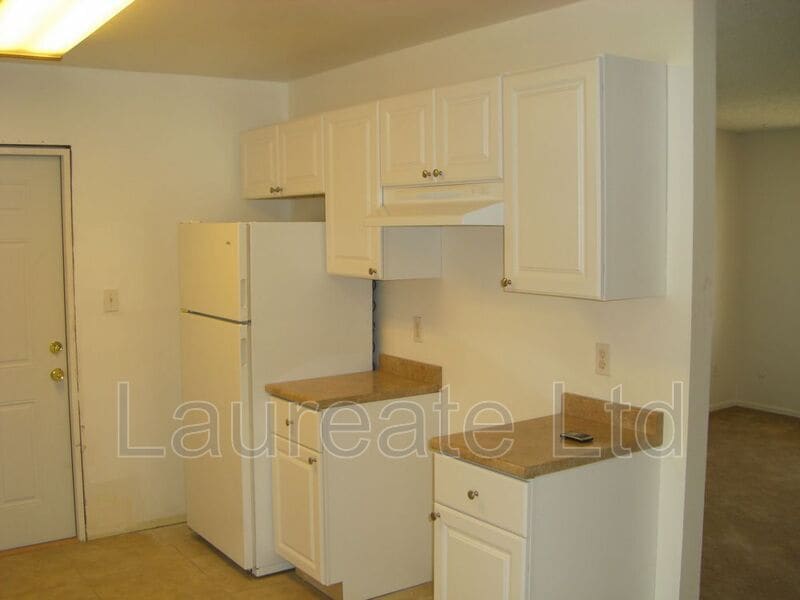 Building Photo - 11536 E Center Dr