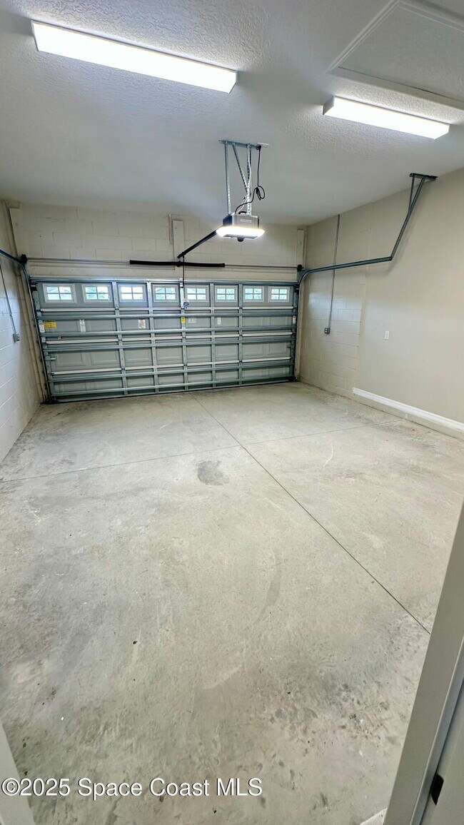 Building Photo - 7820 Cache Creek Ln