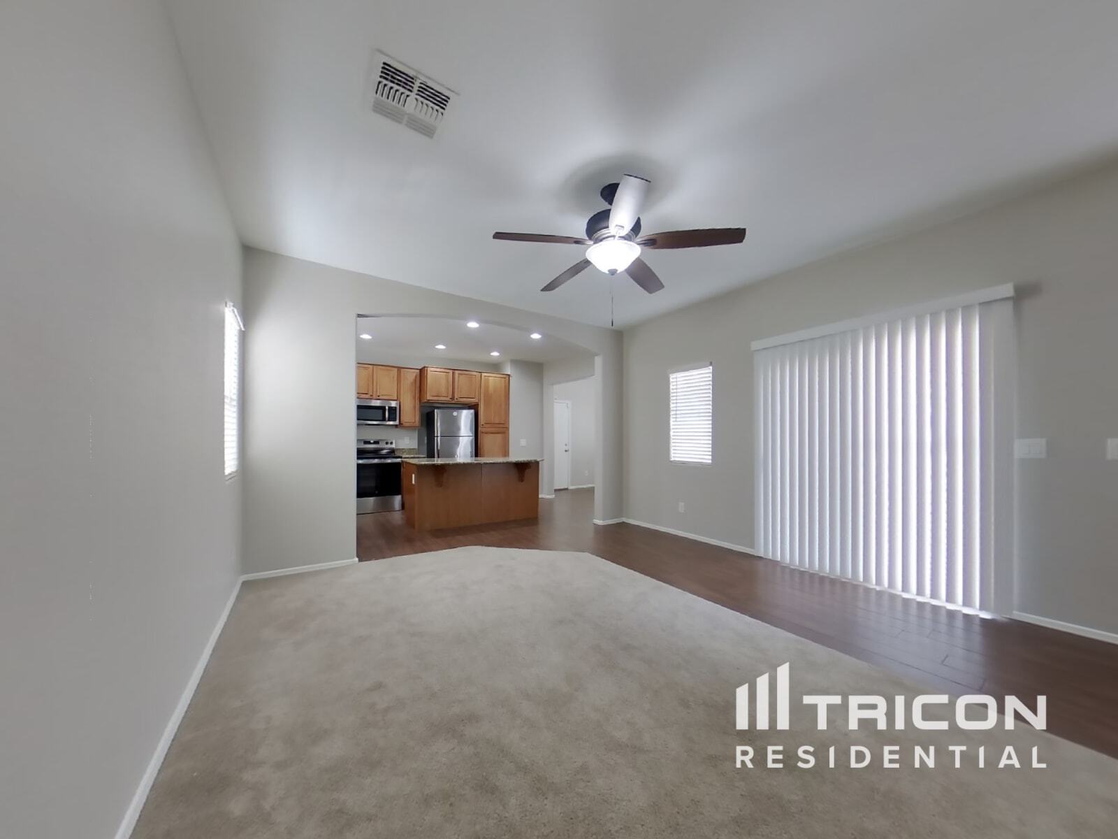 Building Photo - 14132 W Country Gables Dr