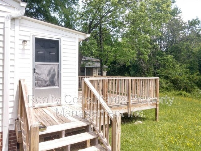 Building Photo - 1408 Woodmere Dr