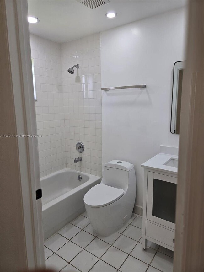 Building Photo - 20137 SW 88th Ct