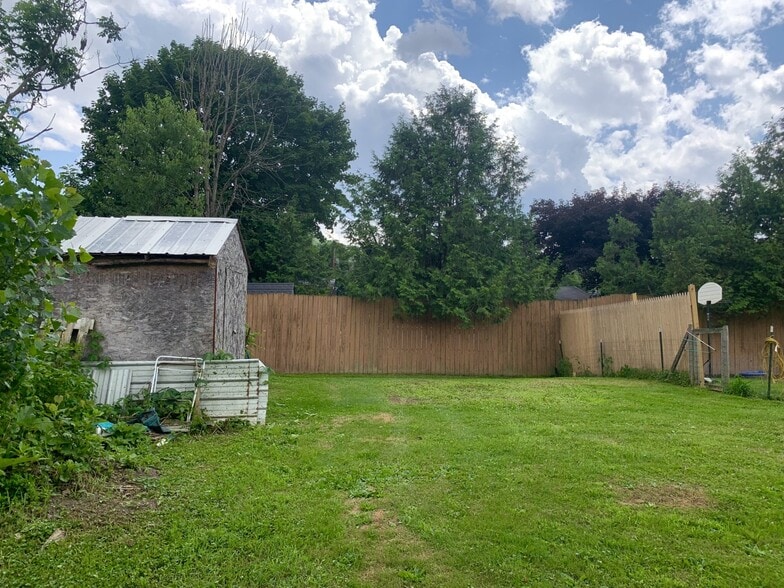 Back Yard - 136 Main St
