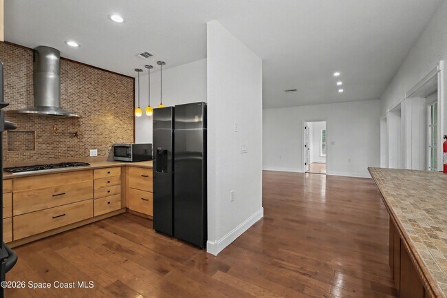 Building Photo - 4005 Jake Ave