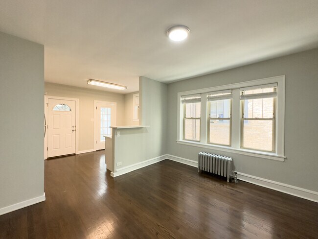 Building Photo - 5259 W Nelson St