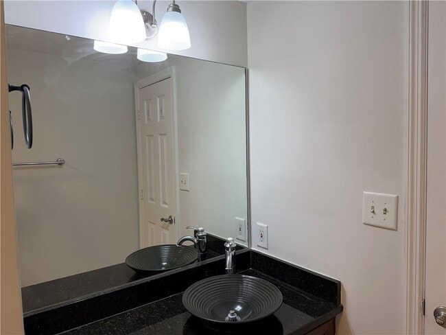 Building Photo - 2511 River Green Dr NW