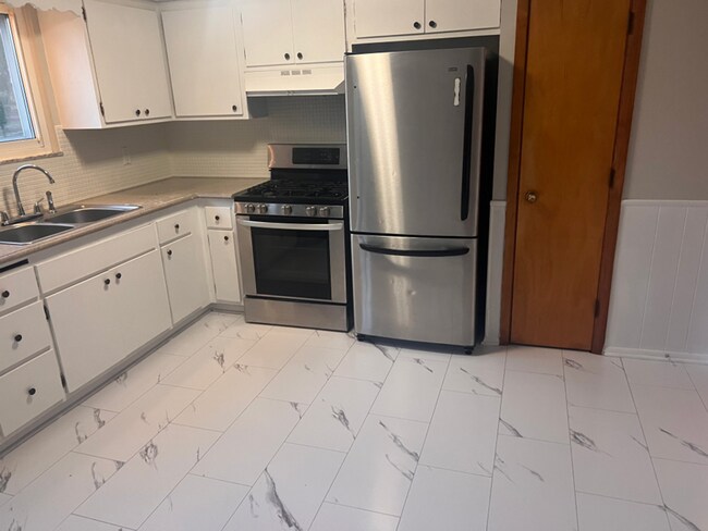 Building Photo - 6311 Theota Ave