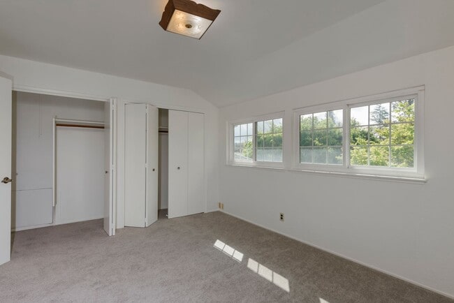 Building Photo - North Napa 4 bed 3 bath Home Available to ...