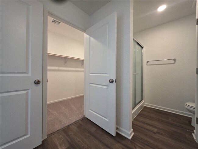 Building Photo - 2546 Montano Ridge Dr