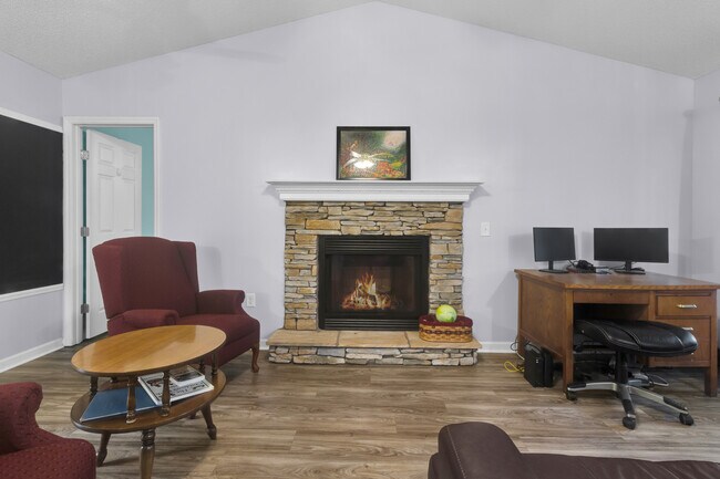 Building Photo - 116 Gregory Dr