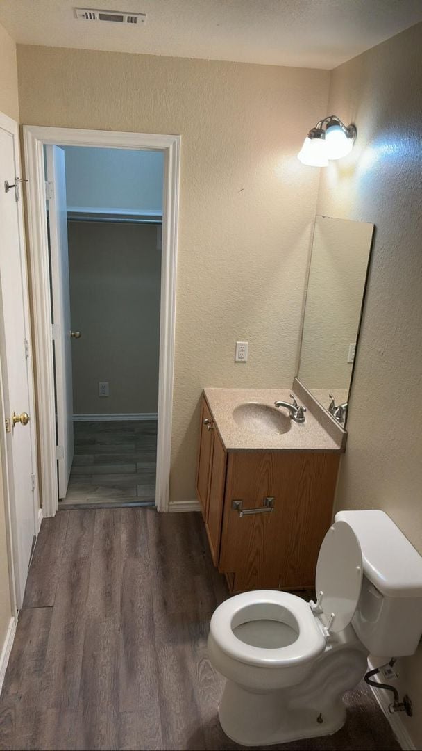 Building Photo - BEAUTIFULLY MAINTAINED  | ONE STORY  |  OPEN CONCEPT  |  GREAT LOCATION: 1604 & SHAENFIELD