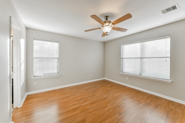 Building Photo - 21610 Rain Leaf Ct