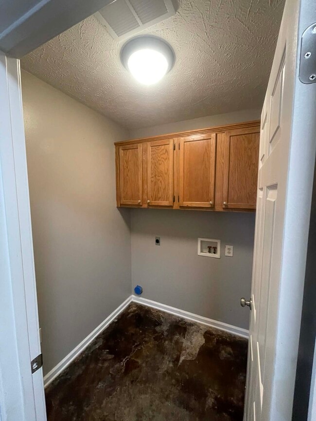 Building Photo - 570 Cherub Ct