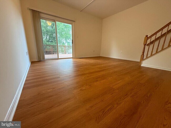 Building Photo - 2427 Dew Meadow Ct