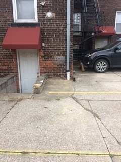 Building Photo - 2220 Murray Hill Rd