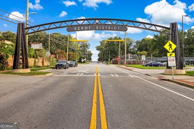 Building Photo - 597 Paper Mill Rd