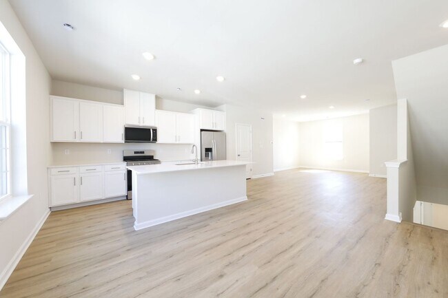 Building Photo - 23 Clementon Rd E