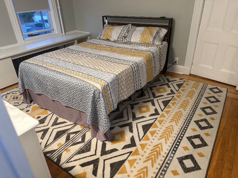 Building Photo - 416 20th Ave