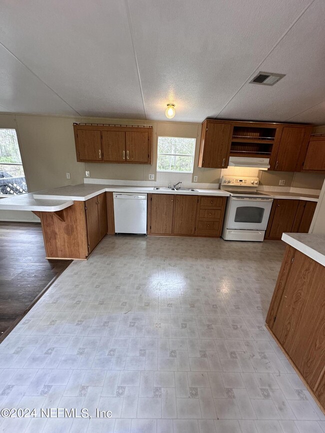 Building Photo - 1757 Freedom Dr