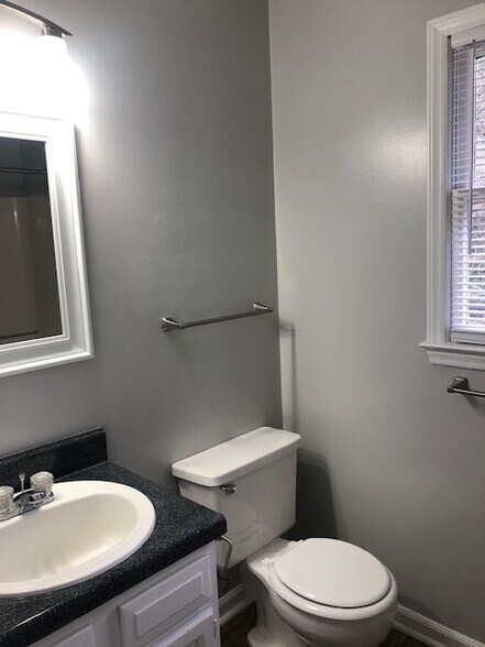 Building Photo - 4411 Graceland Ct