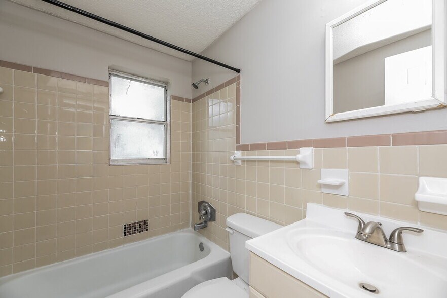 Building Photo - 5322 Boilard Dr