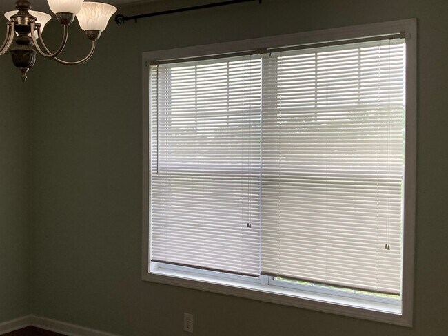 Building Photo - 2566 Leprechaun Ln