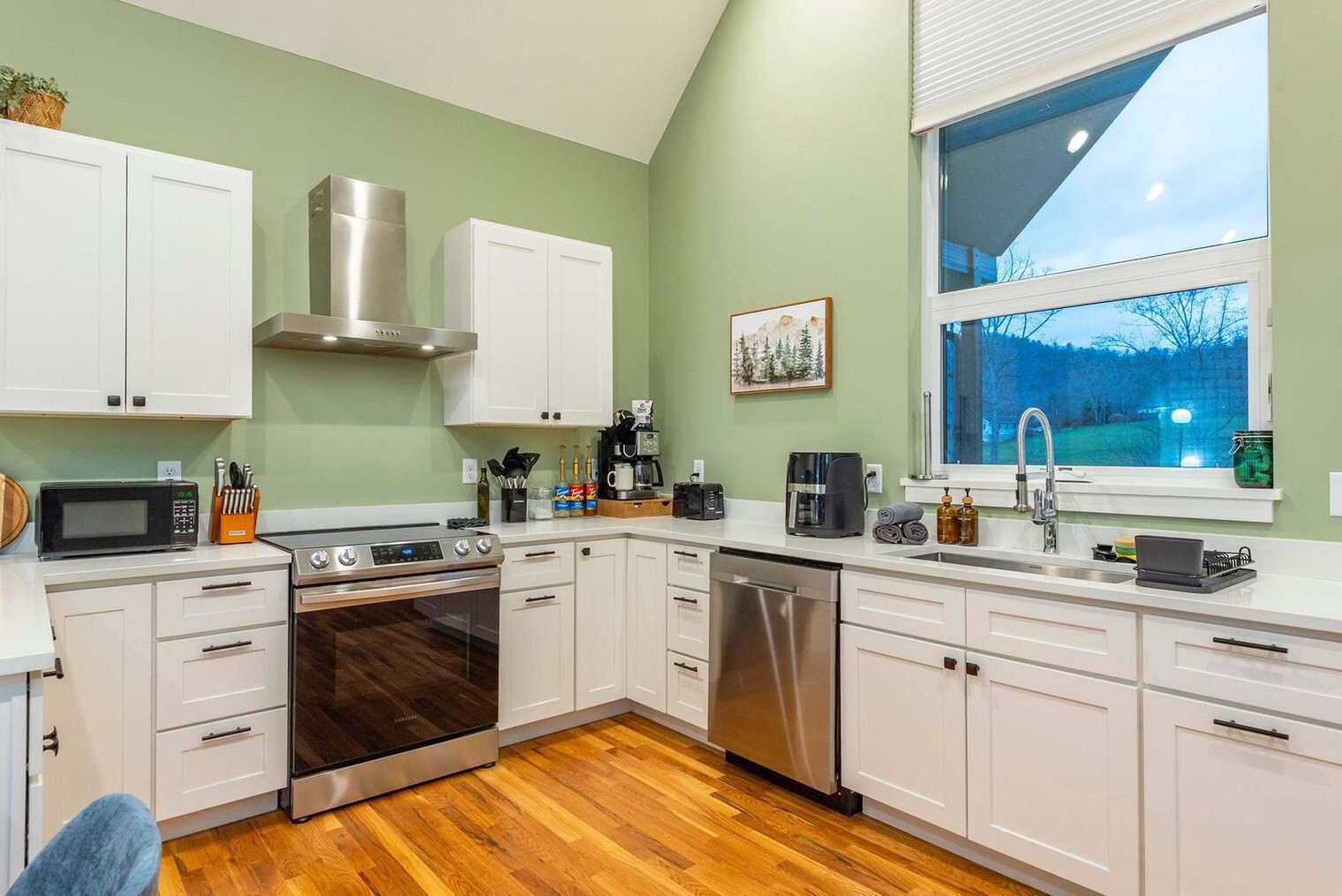 Building Photo - 962 Riceville Rd