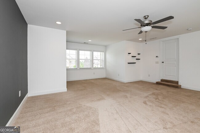 Building Photo - 2045 Birmingham Ct