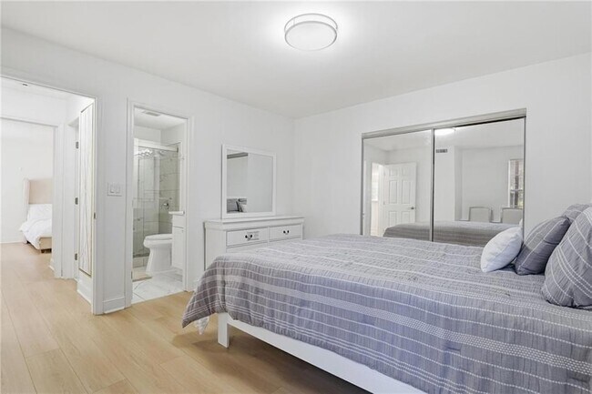 Building Photo - 904 Wentworth Ct