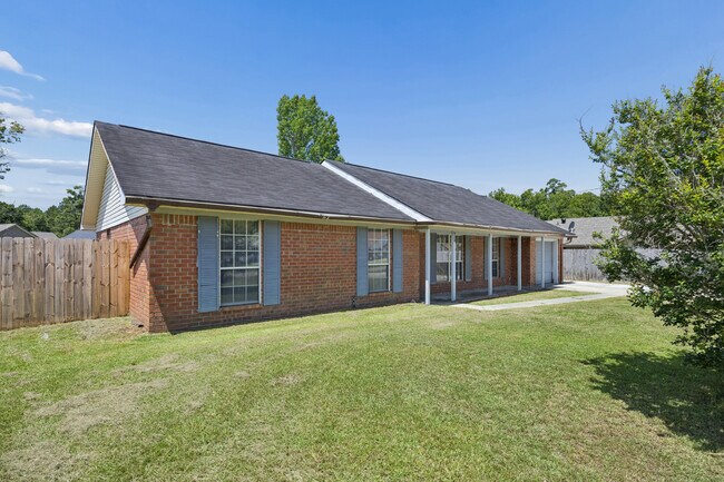 Building Photo - 972 Birchfield Dr