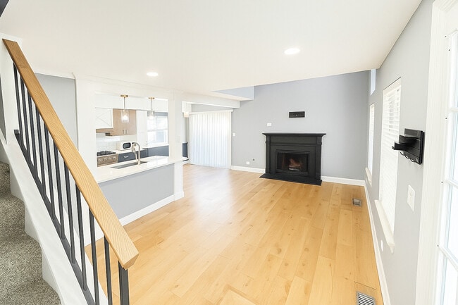 Building Photo - 329 Pinto Dr