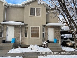 Building Photo - Huge Townhome in coveted East Cottonwood H...