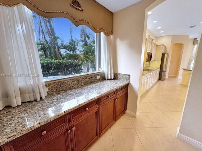 Building Photo - 5028 SW 170th Ave