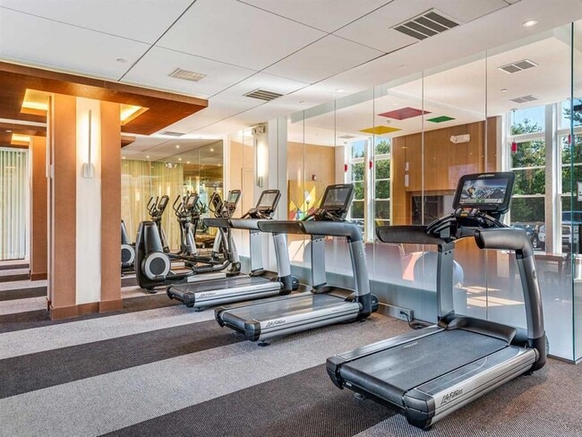 Building Photo - Lerner Windmill Parc