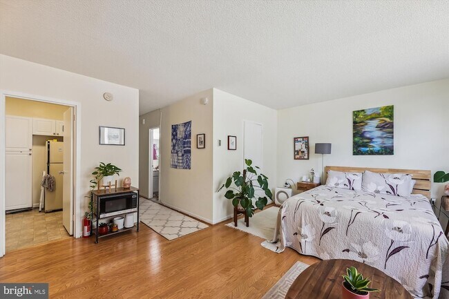 Building Photo - 4242 East-West Highway Unit 420