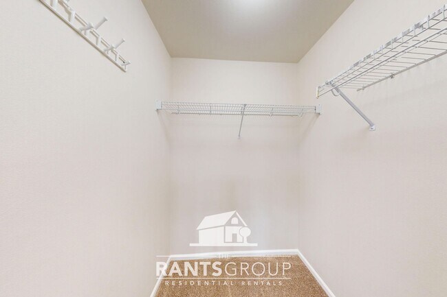 Building Photo - Spacious 4-Bedroom, 2.5-Bath Home with Open Layout in Lacey!