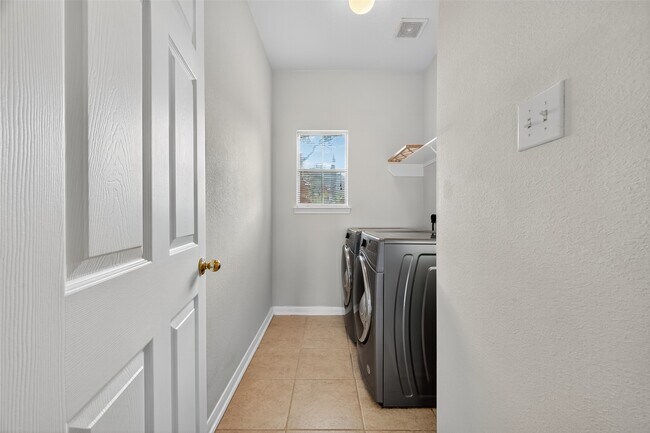Building Photo - 21515 White Falls Ln