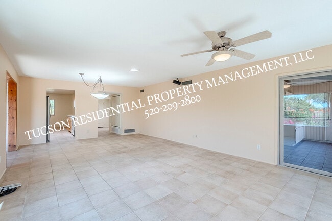 Building Photo - 5084 N Camino Del Lazo