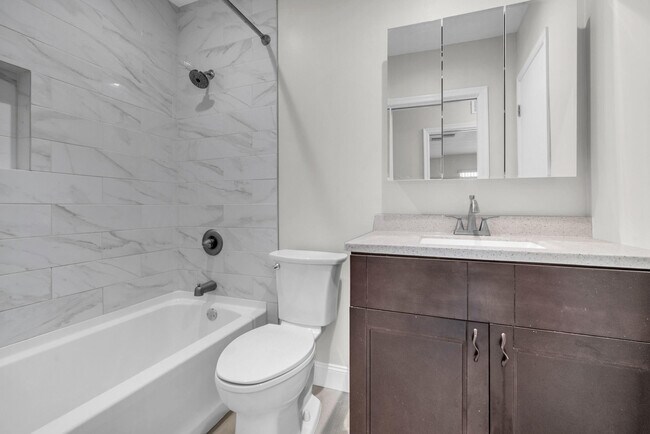 Building Photo - 3213 Colony Club Rd