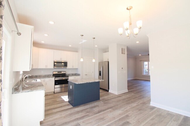 Building Photo - Stylish and Spacious Townhome Near Sentara – 4 Beds | 3.5 Baths | 2,300 Sq. Ft.