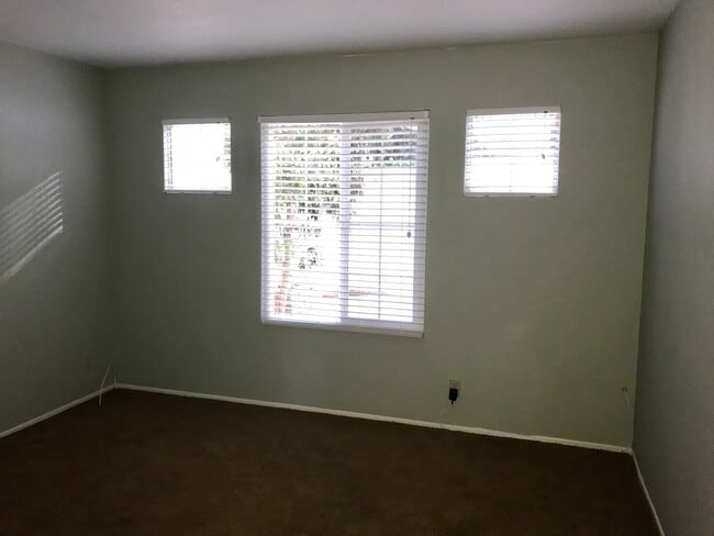 Building Photo - San Roque 3 Bedroom Townhouse - Available Now