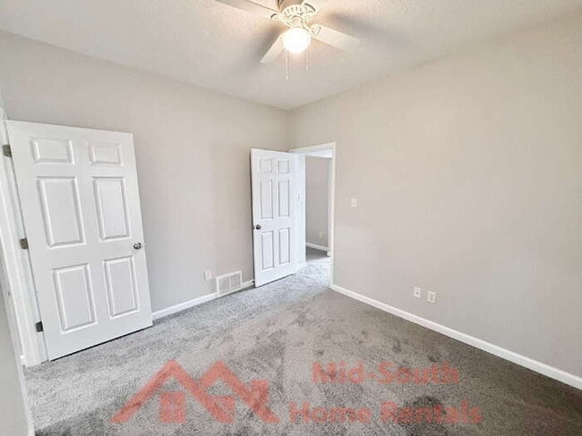 Building Photo - 2150 Berry Bush Ln