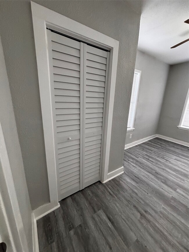 Building Photo - 4125 Avenue M