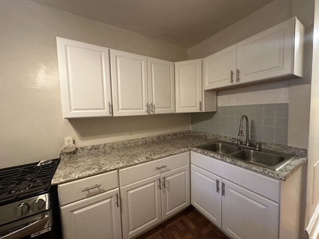 Building Photo - East Liberty 2-Bedroom duplex