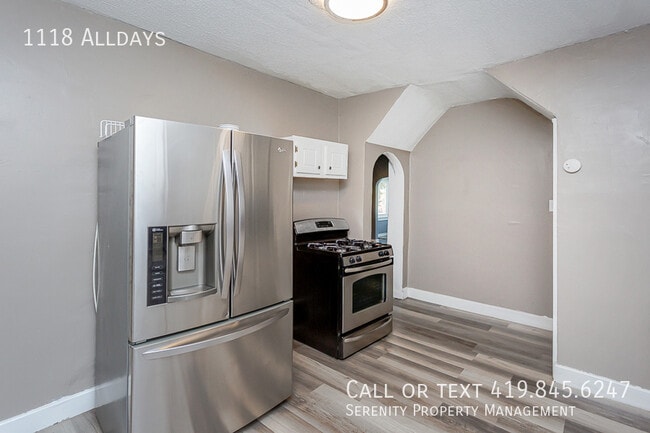 Building Photo - 1118 Alldays-