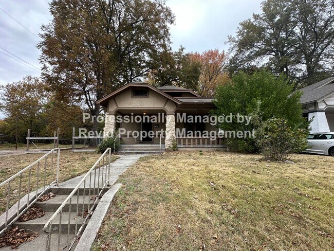 Primary Photo - Updated 3 bedroom 3 bathroom home in Coope...