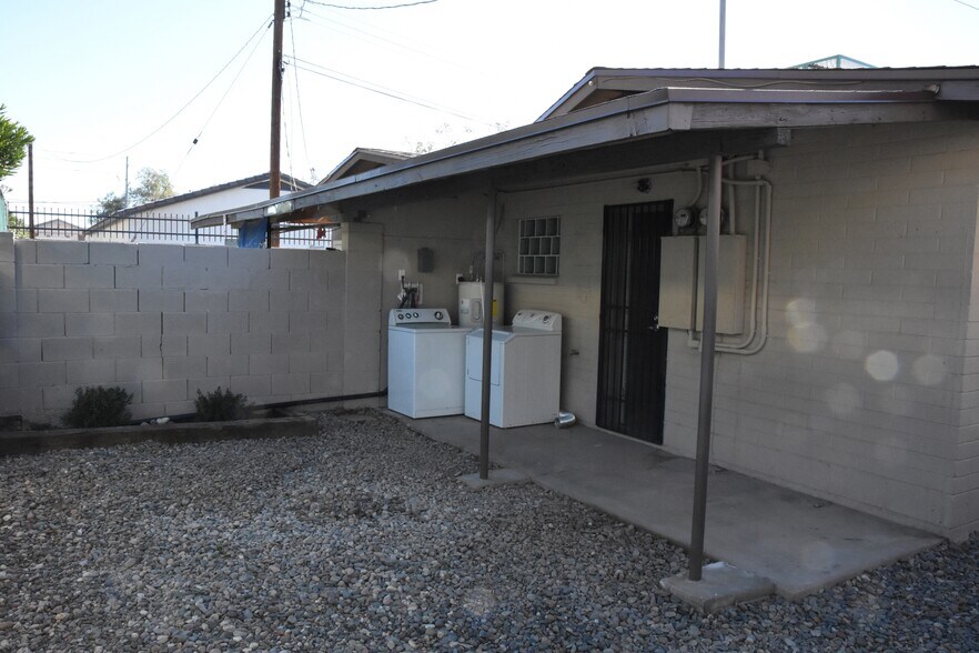 Building Photo - 1514 W Palmer Dr.
