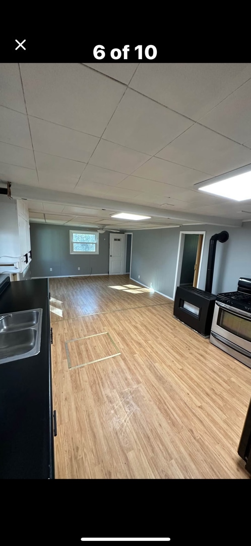 Building Photo - Cozy two Bedroom House