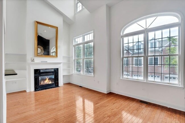 Building Photo - 100 Abbie Ct